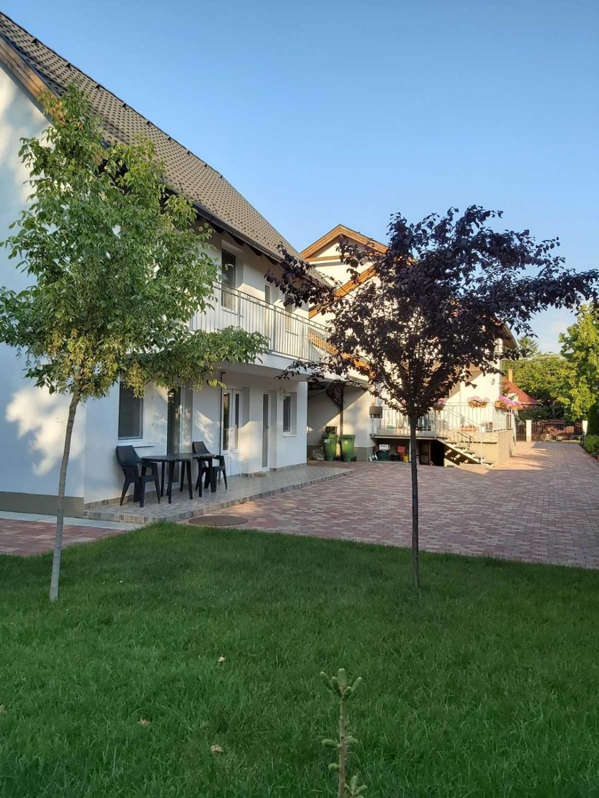 Csilla Apartman Hajdúszoboszló Zewnętrze zdjęcie