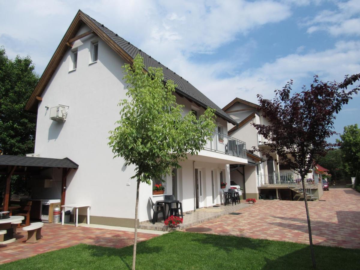 Csilla Apartman Hajdúszoboszló Zewnętrze zdjęcie